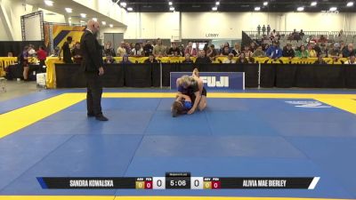 Alivia Mae Bierley vs Sandra Kowalska 2025 World IBJJF Jiu-Jitsu No-Gi Championship