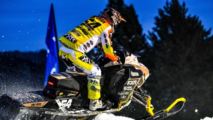 Season Preview: 2025-2026 AMSOIL Championship Snocross - FloRacing
