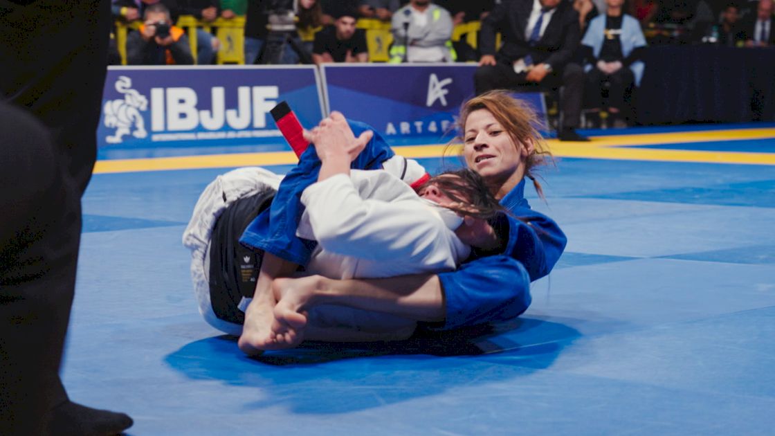 Best Of IBJJF Euros: Larissa Campos's Bow And Arrow Choke
