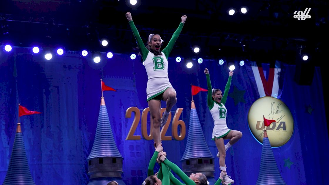St. Brendan Lights Up Medium Varsity!