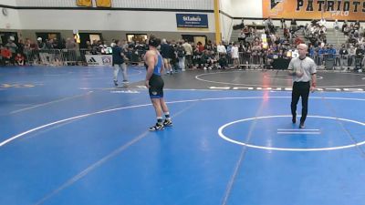 149Blue lbs Rr Rnd 1 - Danny Delusant, Sacred Heart vs Brandon Sauter, Franklin & Marshall