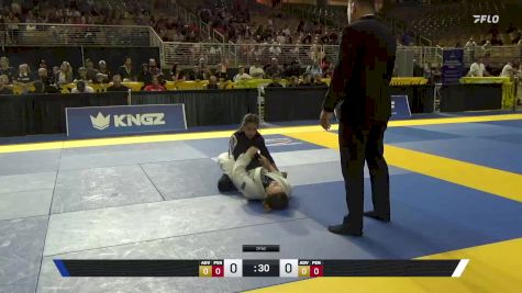 Edmundo Felipe Wong Andrade vs Maxton Julian Fraites 2025 Pan Kids Jiu-Jitsu IBJJF Championship