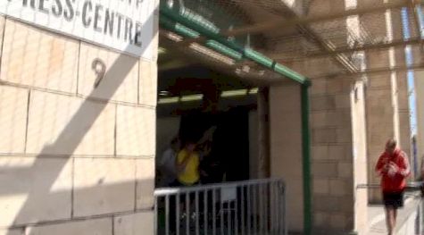 Usain Bolt heads to private bus and draws a crowd after 200 prelims