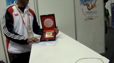Usain Bolt recognized by the AIPS Americas at Moscow World Champs 2013