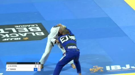 VITOR OLIVEIRA vs JT TORRES 2018 World IBJJF Jiu-Jitsu Championship