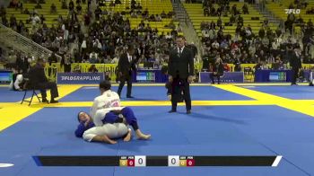 Iris Nascimento Da Costa Feliz vs Ana Clara Regiani Arouca 2026 World Jiu-Jitsu IBJJF Championship