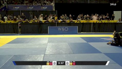 Giovanni Michael Pierri vs Leanardo DEANDA ARAGON 2026 Pan Kids Jiu-Jitsu IBJJF Championship