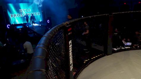 Kyle Broadwater vs. David Olvera - Cage Combat 30