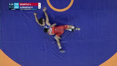 74 kg 1/8 Final - Soner Demirtas, Turkey vs Hrayr Alikhanyan, Armenia