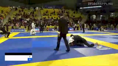 JONATAS NOVAES vs DENIS MITCHEL BATISTA PINTO 2022 Master IBJJF Jiu-Jitsu Championship