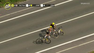 Vingegaard Has 3 Bike Changes In 70 Seconds