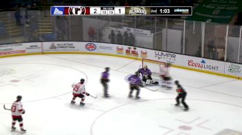 Charlottetown's Vincent Gladu Makes A Spectacular Glove Save
