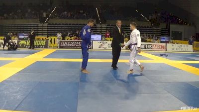 Mason Monsevais vs Matheus Santos IBJJF Pan 2016 Purple Light Featherweight