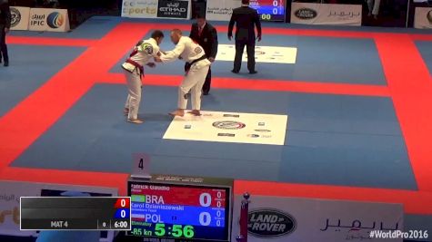 Patrick Gaudio vs Karol Dzieniszewski 2016 World Pro