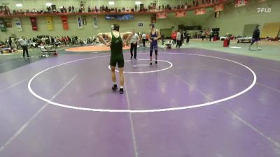 165 lbs Champ. Round 1 - Logan Defilippo, Wisconsin-Whitewater vs Zachary Olden, Castleton
