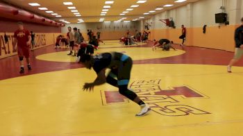 Kyven Gadson Stance And Motion