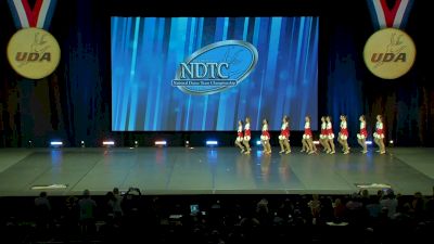 Maine South High School [2022 Large Varsity Pom Prelims] 2022 UDA National Dance Team Championship