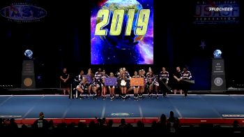 A Look Back At The Cheerleading Worlds 2019 - International Global Coed L5 Medalists