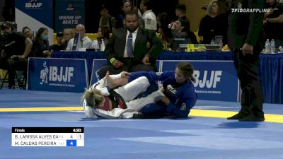 BRENDA LARISSA ALVES DA SILVA vs MAYSSA CALDAS PEREIRA BASTOS 2022 World Jiu-Jitsu IBJJF Championship