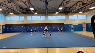 Bath Youth Cheerleading - Tiny [L1 Performance Recreation - 6 and Younger (AFF)] 2022 Varsity All Star Virtual Competition Series: Aloha Syracuse