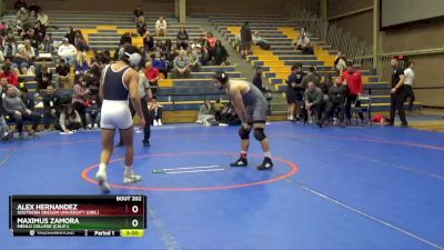 174 lbs 3rd Place Match - Maximus Zamora, Menlo College (Calif.) vs Alex Hernandez, Southern Oregon University (Ore.)