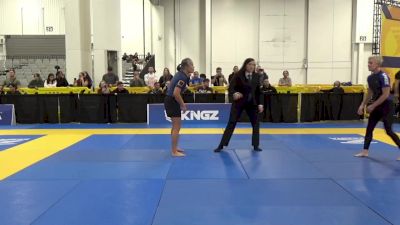 SUZANNE W. vs JANICE D. 2025 World IBJJF Jiu-Jitsu No-Gi Championship