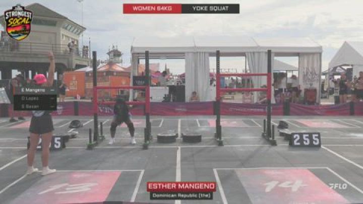 Vinia Lifting Stage - Strongman Ev. 6 Yoke Squat