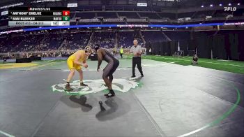 D4-215 lbs 7th Place Match - Anthony Emelue, Riverview Gabriel Richard vs Sam Bleeker, Martin