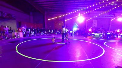 43 lbs Quarterfinal - Giovanni Delisa, Arvada West vs Rylan Hackbarth, Bozeman WC