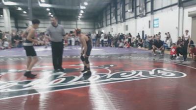90 lbs Round 1 (4 Team) - Julian Gomez, HICKORY WRESTLING CLUB vs Owen Bulluck, BLACKHAWK WRESTLING CLUB
