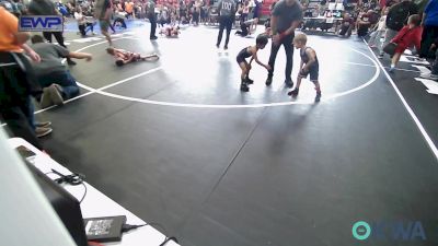 43 lbs Consi Of 8 #1 - Nicholous Hunt, Heat vs Edgar Ruiz, Fayetteville Youth Wrestling Club