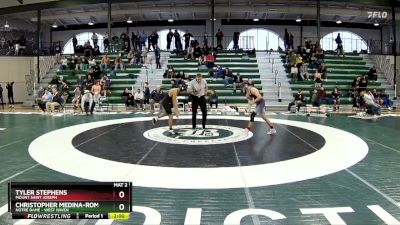 138 lbs Champ. Round 2 - Christopher Medina-Romano, Notre Dame - West Haven vs Tyler Stephens, Mount Saint Joseph