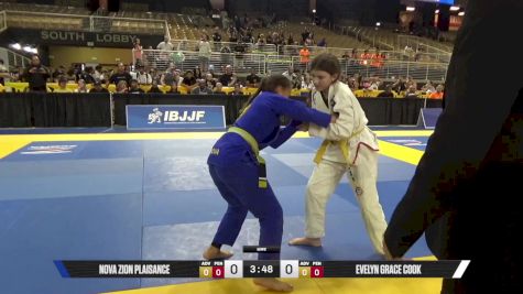 Evelyn Grace Cook vs Nova Zion Plaisance 2025 Pan Kids Jiu-Jitsu IBJJF Championship