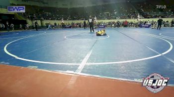 61 lbs Consi Of 4 - Chattan Campbell, Wichita Training Center vs Louden Moon, Louisiana Muggers