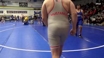 285 lbs Champ. Round 1 - Lucas Scholl, Dallas Center-Grimes vs Julio Flores, West Liberty