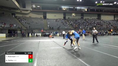 197 lbs Round Of 32 - Terron Robinson, Iowa Lakes vs Austin Parks, Harper