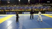 Oliver Lux Muniz vs Ryan Thomas Schexnayder 2026 Pan Kids Jiu-Jitsu IBJJF Championship