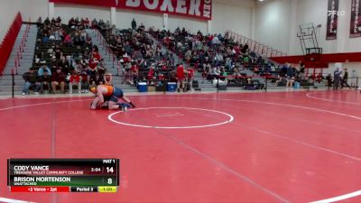 285 lbs Round 2 - Julian Ortiz, Linfield vs Garrett Olbrich, Pacific (OR)