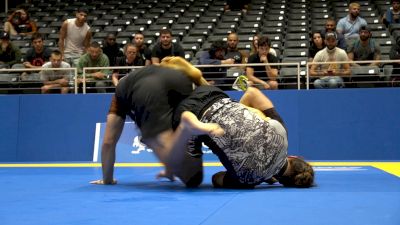 Pierre-Olivier Leclerc Hits A Tricky Counter Heel Hook