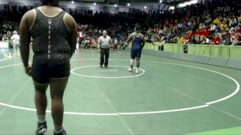 285 lbs Champ. Round 1 - Hosia Smith, Indianapolis Cathedral vs Perris Green, Warren Central