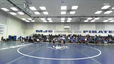 133 lbs Cons. Round 3 - Caleb Aguilera, College Of Redwoods vs Isreal Flores, Delta College