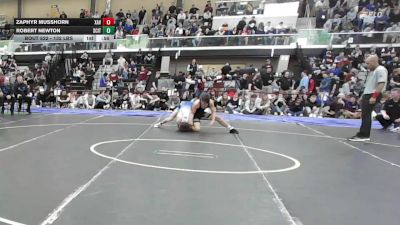 132 lbs Semifinal - Zaphyr Musshorn, Xavier vs Robert Newton, Scituate RI