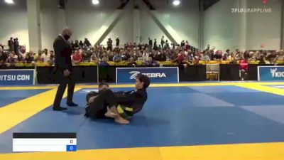 BRIAN MAHECHA vs SILVIO DURAN DE BARROS SARAIVA 2021 World Master IBJJF Jiu-Jitsu Championship