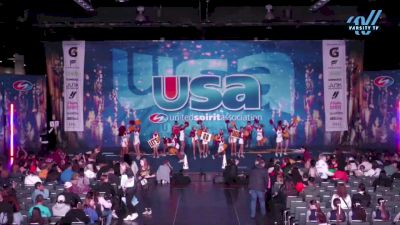 Clovis West High School - Crowdleader [2025 Crowdleader Medium Day 1] 2025 USA Spirit Natl's/Collegiate Champs/Jr. Natl's