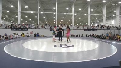 207 lbs Taijaiha Jones, Ohio Blue vs Mia Cienega, Washington J