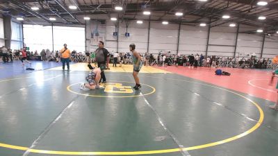 130 lbs Round 1 - 9:00am Saturday - Liam Bettencourt, CTWHALE vs Tyrone Evans, Gotcha