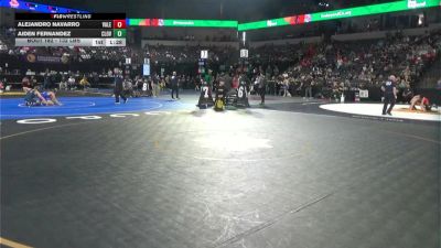 132 lbs Round Of 32 - Alejandro Navarro, Valencia/Valencia (SS) vs Aiden Fernandez, Clovis (CS)