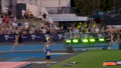 Jessica Hull And Abbey Caldwell Battle Down The Homestretch In Melbourne 1500m