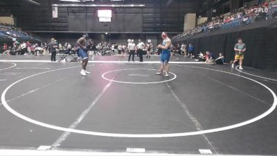 285 lbs Cons. Round 4 - Wilbert Martin, Texas Wesleyan vs Rio Gomez, Newman