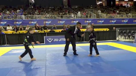 Lucas Ferreira Marchi vs Liam Grey Martinez 2026 Pan Kids Jiu-Jitsu IBJJF Championship